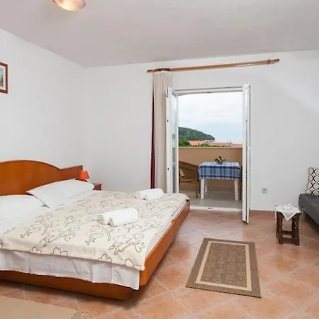 Apartment Ana - With Balcony And Sea View-2 *
