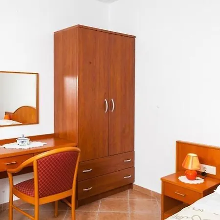 Ana - With Balcony And Sea View-2 Apartment