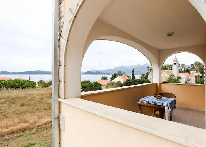 Ana - With Balcony And Sea View-2 Apartment *